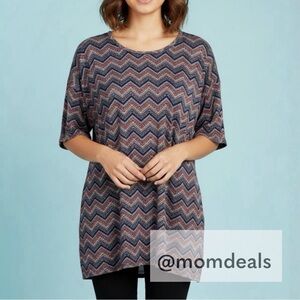 LulaRoe Irma Tunic Short Sleeve Geometric Pattern Zigzag Gold Red Silver Gray M